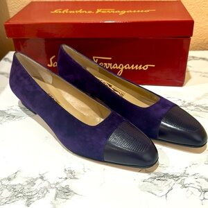Ferragamo purple suede cap-toe low kitten heel pumps 8.5 AA NIB vintage.